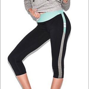 Victoria’s Secret Flat Crop Legging